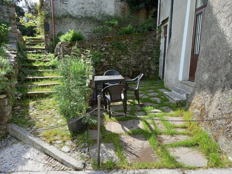 The Door Of The Castle Apartment Menaggio Bagian luar foto