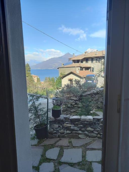 The Door Of The Castle Apartment Menaggio Bagian luar foto