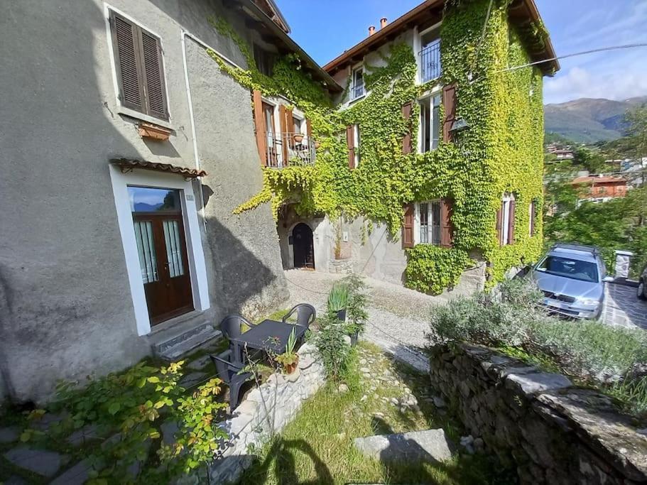 The Door Of The Castle Apartment Menaggio Bagian luar foto